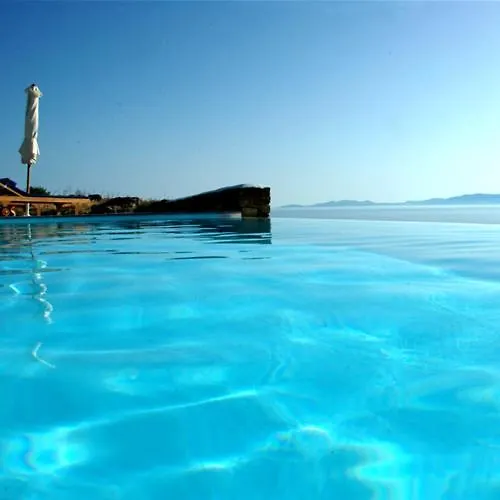 Vega Apart-hotel Tínos